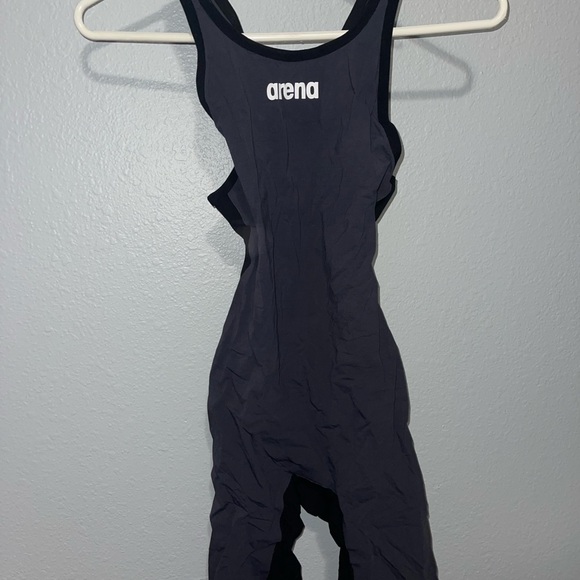 ARENA POWER SKIN LIGHTLY WORN - Picture 2 of 5